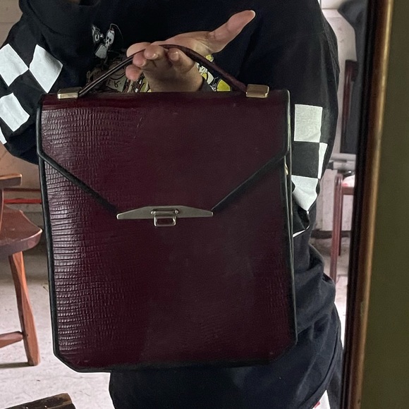 Vintage Real Leather Embossed Messenger Bag Purse - Picture 8 of 11